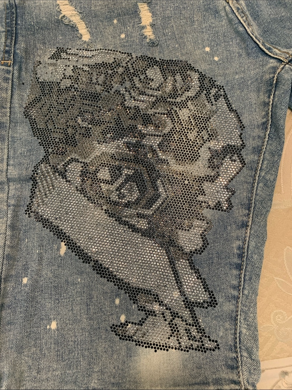 Men's Light Blue Distressed Denim Shorts with Embellished Graphic - Picture 4 of 9